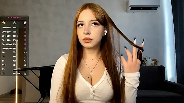 Snapshot of ViolaPoers chatting on March 14, 2026, 10:42 am ViolaPoers online show from March 14, 2026, 10:42 am