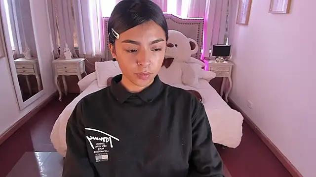 nia-malkova online show from February 8, 2026, 2:20 pm