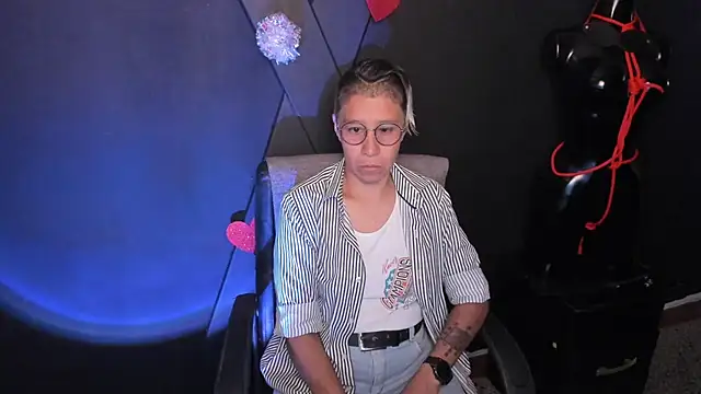 Kali Panther online show from February 11, 2026, 12:32 pm