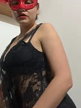 natyrosetti online show from February 4, 2026, 2:50 am