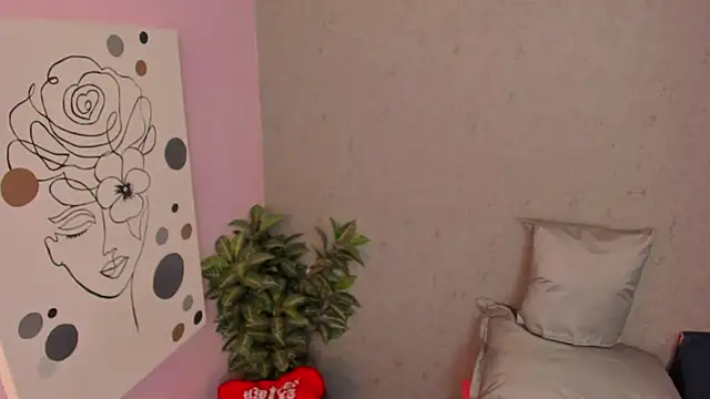 lil miia online show from May 1, 2026, 7:07 pm