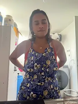 LunaHeat online show from June 10, 2026, 5:01 pm