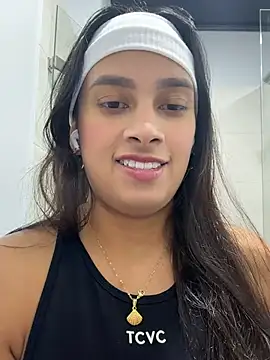Snapshot of LunaHeat chatting on July 31, 2026, 2:49 pm LunaHeat online show from July 31, 2026, 2:49 pm