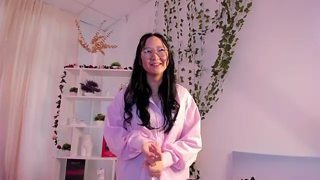 GlennaDevincent online show from February 1, 2026, 7:40 am