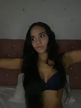 Snapshot of Maria_x_Alejandra chatting on May 3, 2026, 3:12 am Maria x Alejandra online show from May 3, 2026, 3:12 am