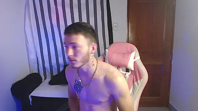 Snapshot of Ariana_Esteban07 chatting on March 7, 2026, 10:34 am Ariana Esteban07 online show from March 7, 2026, 10:34 am