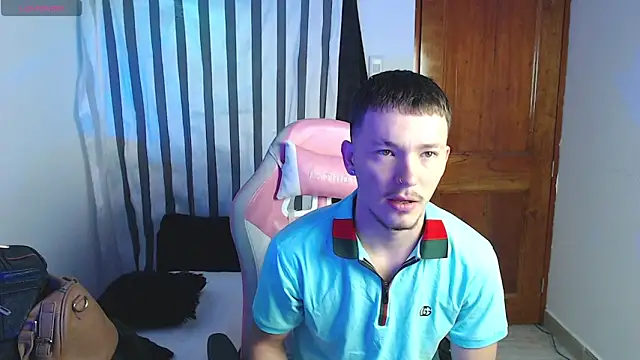 Snapshot of Ariana_Esteban07 chatting on March 13, 2026, 10:44 am Ariana Esteban07 online show from March 13, 2026, 10:44 am