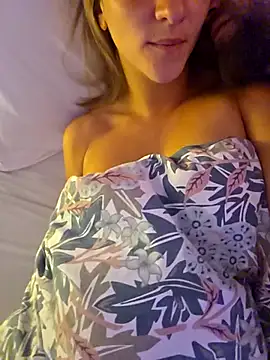 Couple-Kiwii-Orchidee-Boy online show from May 17, 2026, 5:49 am