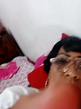 SabrinaColin online show from February 19, 2026, 1:29 pm