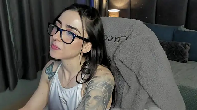 Luna tagliaferri online show from February 20, 2026, 2:17 pm