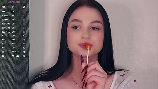 ZofiaSoshnik online show from March 19, 2026, 11:47 am