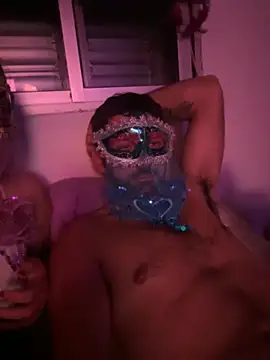 ParejaCanaria12 online show from February 5, 2026, 10:14 pm