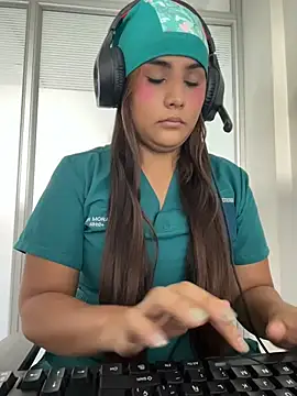 Noa Harper- online show from April 28, 2026, 8:58 pm
