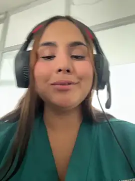 Snapshot of Noa_Harper- chatting on May 17, 2026, 8:49 pm Noa Harper- online show from May 17, 2026, 8:49 pm
