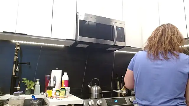 HazelSkyesChat online show from March 24, 2026, 2:33 pm