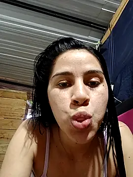 Mia axell online show from February 4, 2026, 10:15 pm