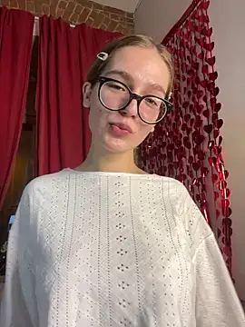 MyKittySayMeow online show from February 14, 2026, 8:27 pm