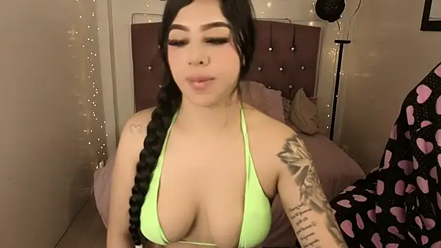  selena fox online show from June 10, 2026, 5:07 am