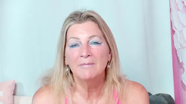 SweetAsHoneyWet4U online show from June 20, 2026, 1:36 pm
