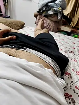 hunterkingshan online show from March 24, 2026, 2:11 pm