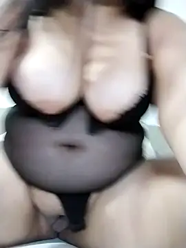 SamanthaStonee online show from March 5, 2026, 11:45 pm