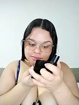 Snapshot of SamanthaStonee chatting on June 7, 2026, 8:23 pm SamanthaStonee online show from June 7, 2026, 8:23 pm