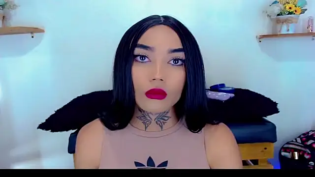 Darianna Atehortua online show from March 16, 2026, 9:08 pm