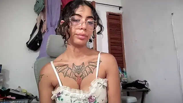 Antonia-bloom online show from May 17, 2026, 3:48 am