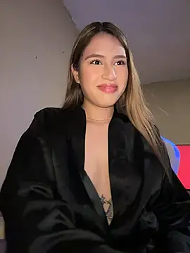 romyamo online show from April 25, 2026, 2:03 am