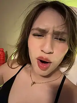 romyamo online show from May 1, 2026, 1:43 am