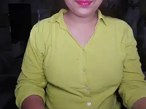 Snapshot of Bold_Beauty_07 chatting on May 12, 2026, 9:28 am Bold Beauty 07 online show from May 12, 2026, 9:28 am