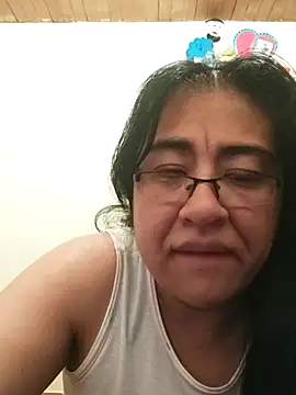 emilymoore34 online show from February 6, 2026, 5:12 am