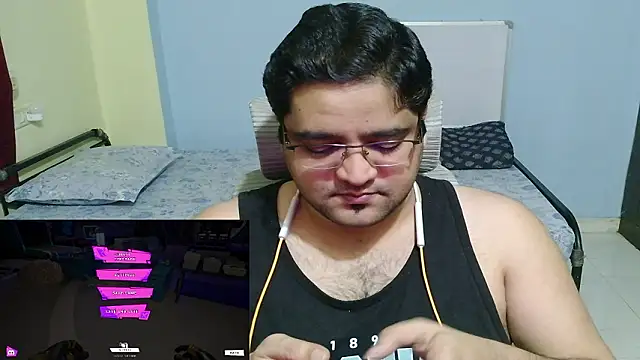 Charmer-Boy online show from February 3, 2026, 4:34 pm