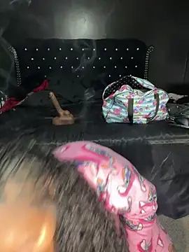 Snapshot of tipheragain chatting on April 4, 2026, 8:01 am tipheragain online show from April 4, 2026, 8:01 am