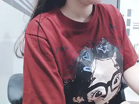 Snapshot of Heylen_bee chatting on March 27, 2026, 11:10 am Heylen bee online show from March 27, 2026, 11:10 am