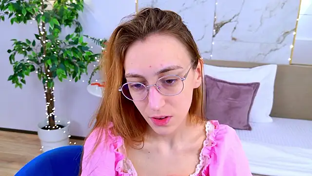 LeyaAtwood online show from February 14, 2026, 5:15 am