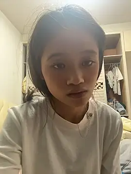 Snapshot of srr6677 chatting on June 24, 2026, 8:35 am srr6677 online show from June 24, 2026, 8:35 am