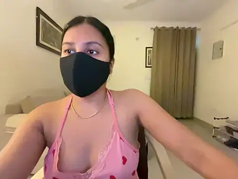 Anna girl22 online show from May 8, 2026, 3:17 pm