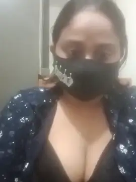 Noughty Jasmin online show from February 4, 2026, 6:03 pm