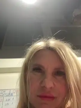 TatianaNova online show from May 1, 2026, 5:39 pm