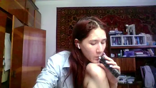 Snapshot of NickiKisinger chatting on April 6, 2026, 7:53 am NickiKisinger online show from April 6, 2026, 7:53 am