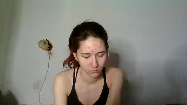 Snapshot of NickiKisinger chatting on April 19, 2026, 5:07 am NickiKisinger online show from April 19, 2026, 5:07 am