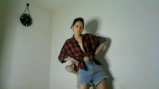 Snapshot of NickiKisinger chatting on April 21, 2026, 5:14 am NickiKisinger online show from April 21, 2026, 5:14 am
