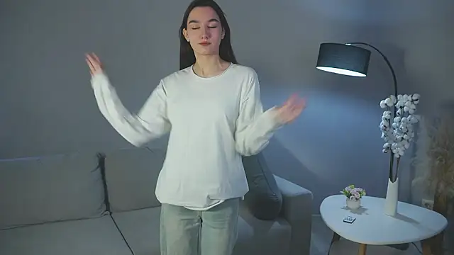 HermilaClap online show from February 2, 2026, 10:14 am