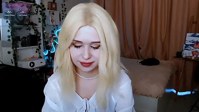 EllieHeart online show from February 8, 2026, 11:13 am