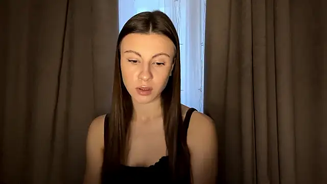 Lina Vanilina online show from February 1, 2026, 1:53 pm