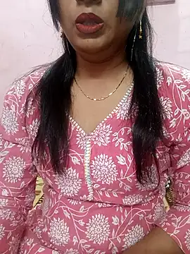 miss lady04 online show from February 6, 2026, 5:49 pm