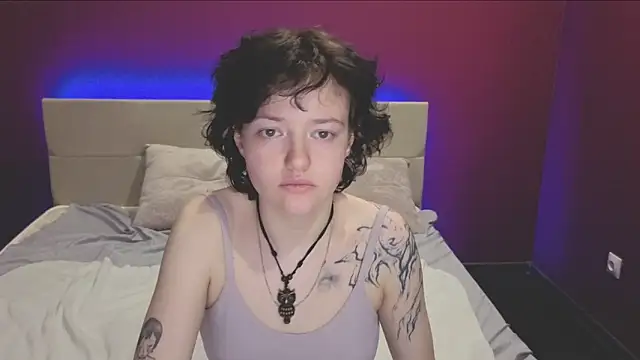 Svenaa Kopnie online show from February 10, 2026, 1:53 am