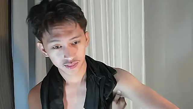  andrie69  online show from May 30, 2026, 1:52 pm
