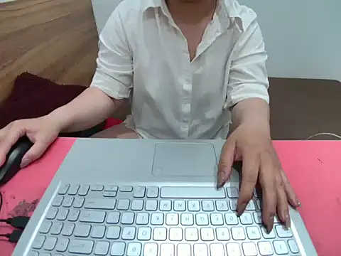 Sakura2k online show from March 10, 2026, 11:54 pm